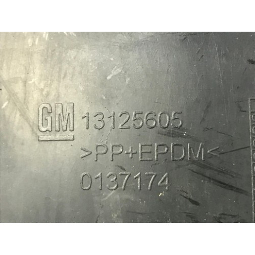 Підкрилок передній правий Opel Astra H 2004-2010 13125605